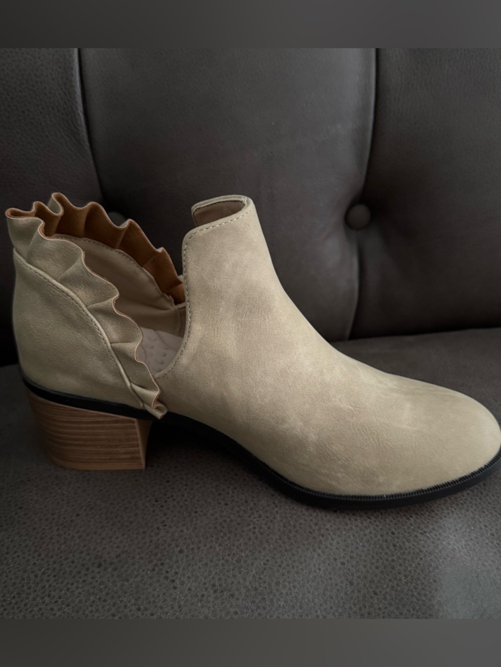 NWOT Journee Women’s Lennie Slip-On Stacked Heel Bootie
